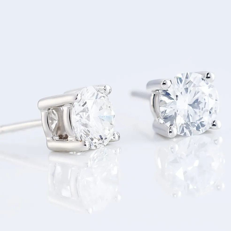 Boucles D'oreilles Puces 4 Griffes Or Blanc Diamant Synthetique